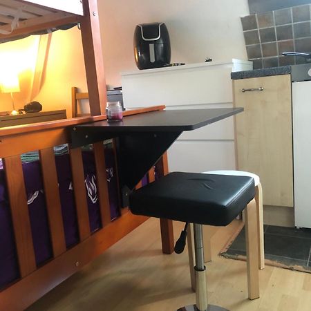 Peaceful Studio-Flat With Driveway In Golders Green Apartman London Kültér fotó